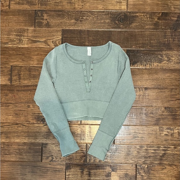 aerie Offline Cropped Long Sleeve - Picture 1 of 1